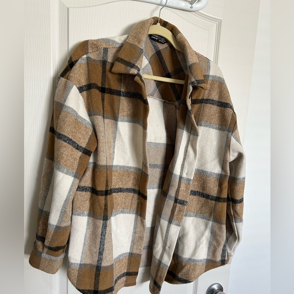 Size L shacket - Picture 2 of 2